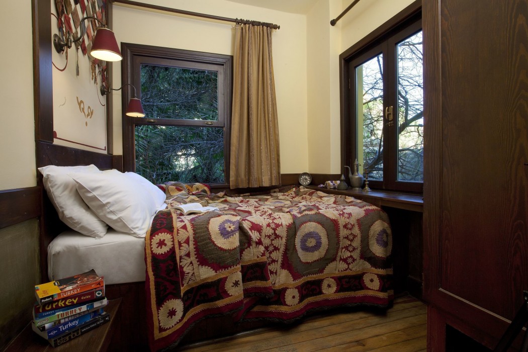 Hotel Empress Zoe 57/100