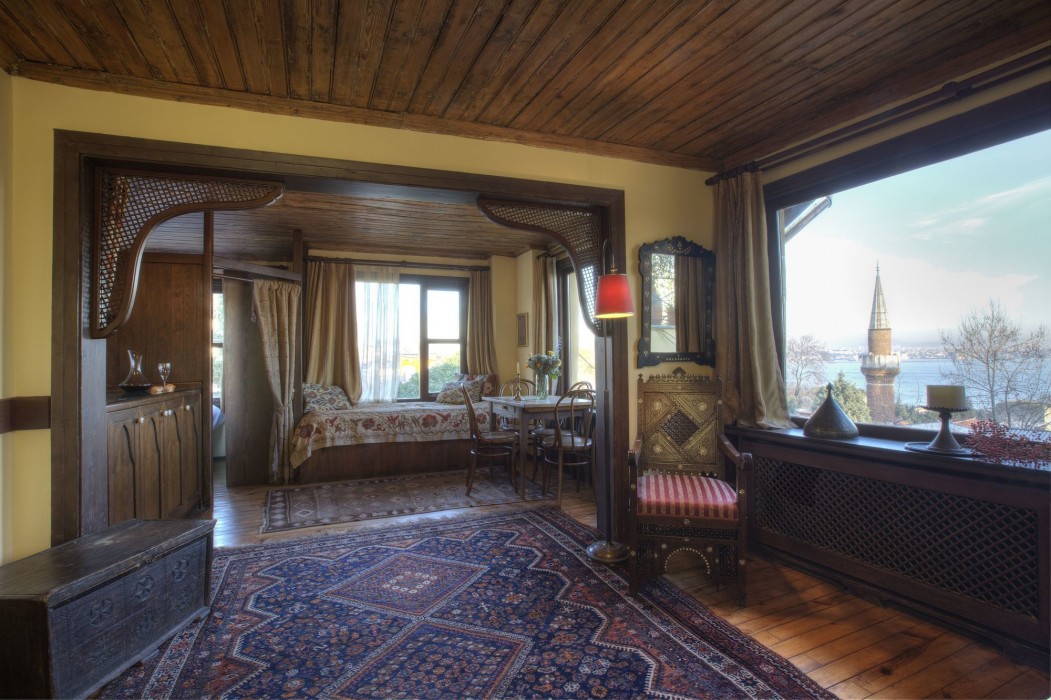 Hotel Empress Zoe 25/100