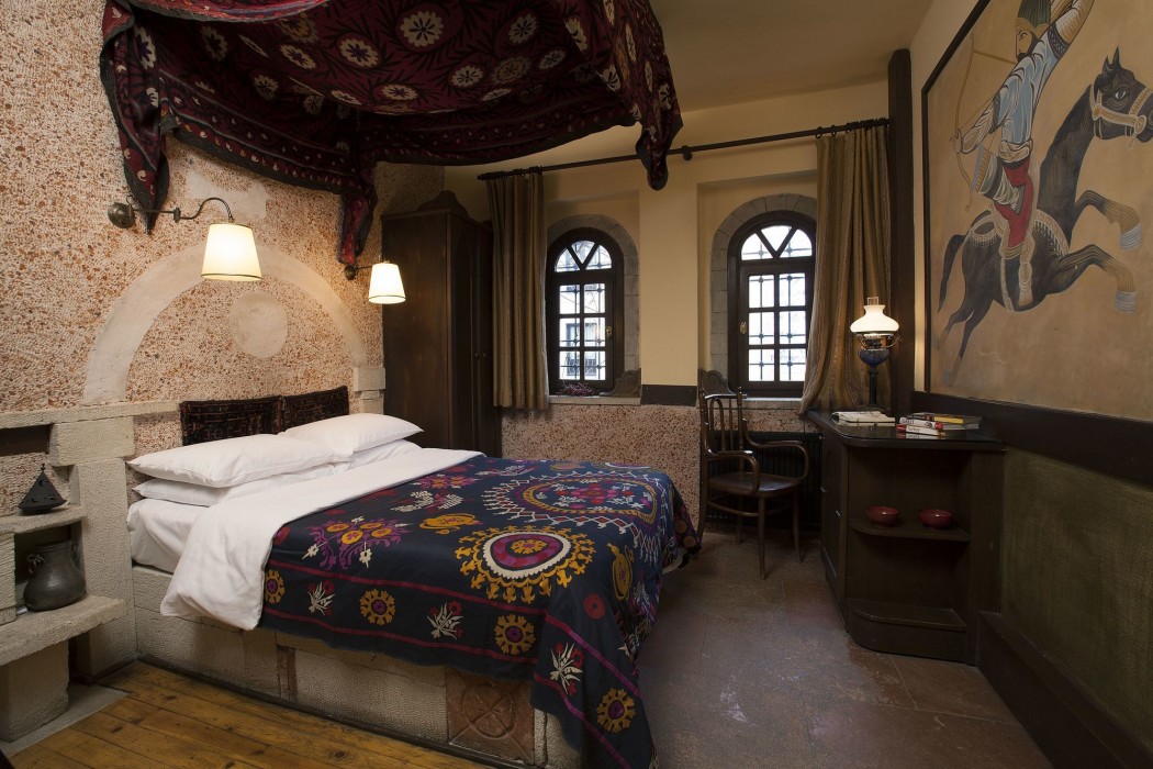 Hotel Empress Zoe 68/100