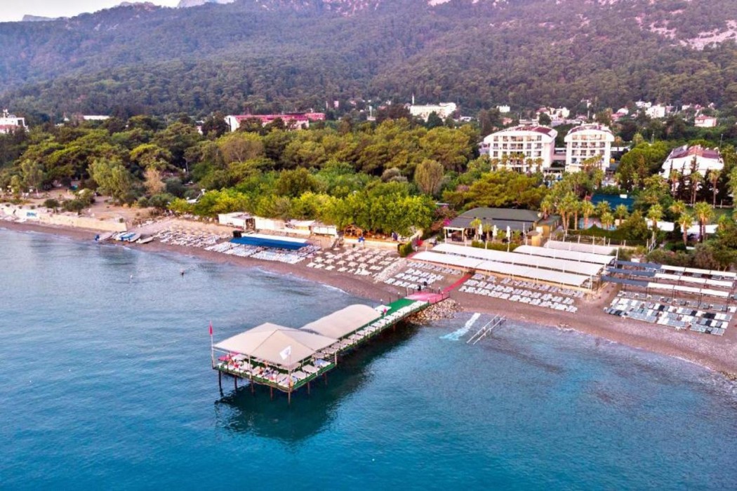 Ring Beach Hotel 2/45