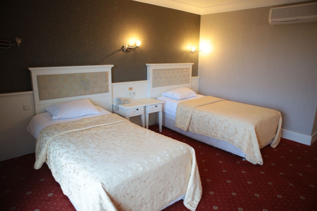 Amisos Hotel 19/70