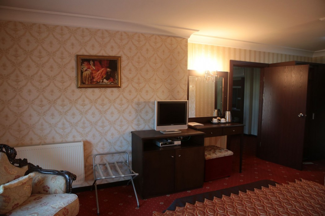 Amisos Hotel 20/70