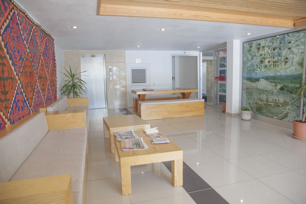 Narr Hotel 40/100