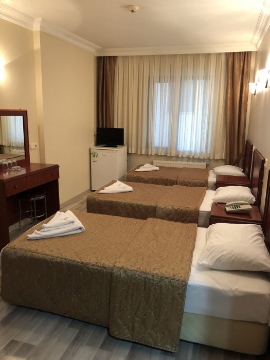 Emos Hotel 18/36