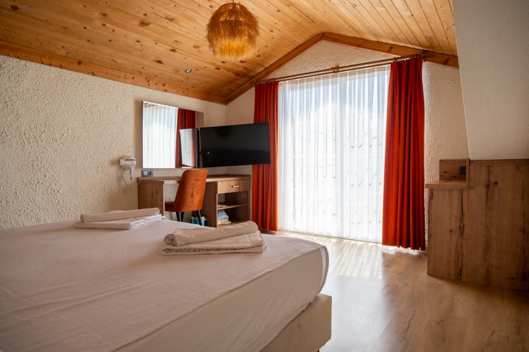 Gunes Boutique Hotel 118/130