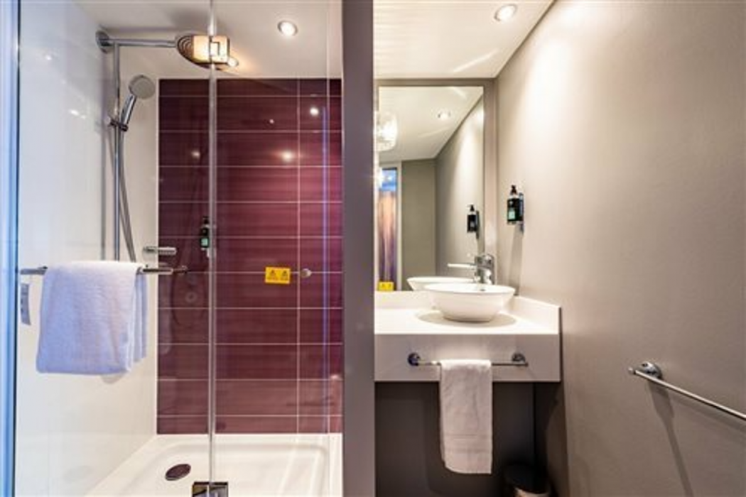 Premier Inn Essen City Limbecker Platz 8/23