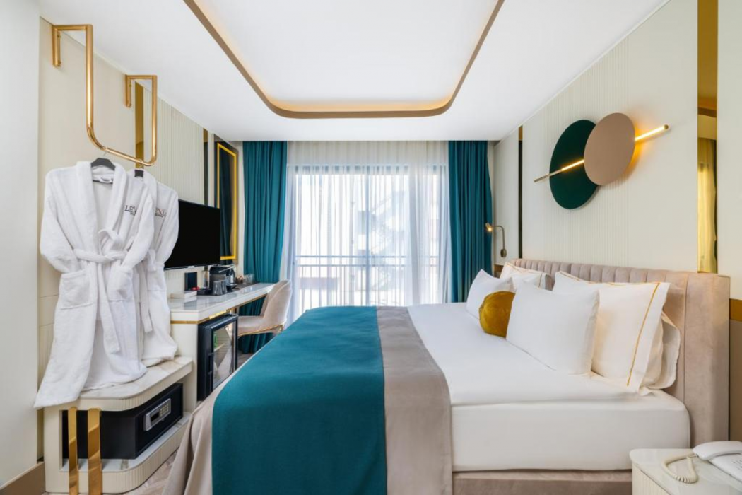 Lexia Hotels 7/20