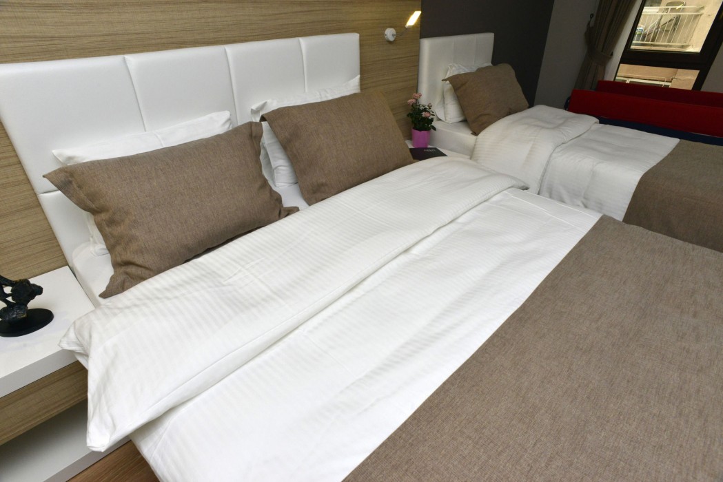 Arus Hotel 27/62