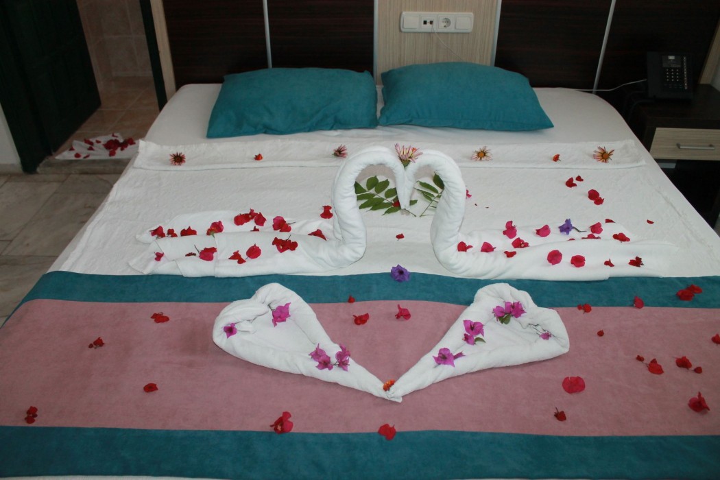 Semt Luna Beach Hotel 37/75