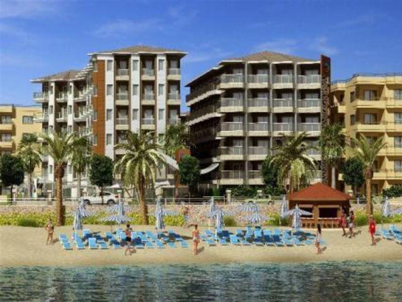 Semt Luna Beach Hotel 53/75