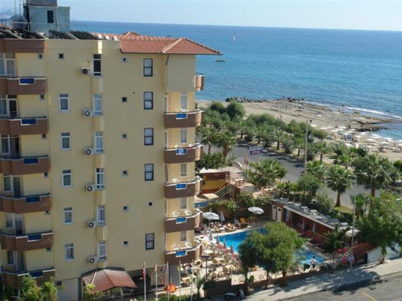 Semt Luna Beach Hotel 45/75