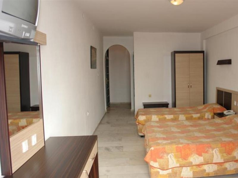 Semt Luna Beach Hotel 50/75