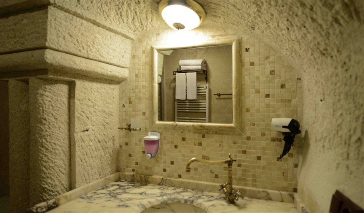 Elysee Cave House 23/100
