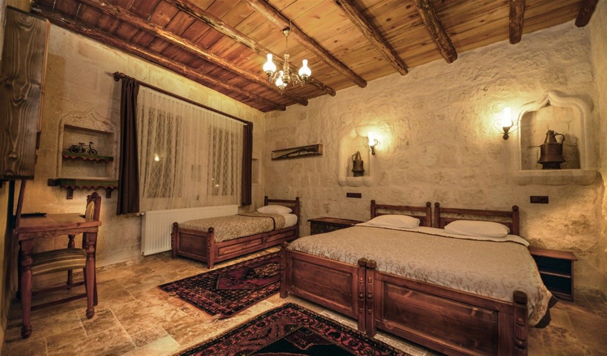 Elysee Cave House 29/100