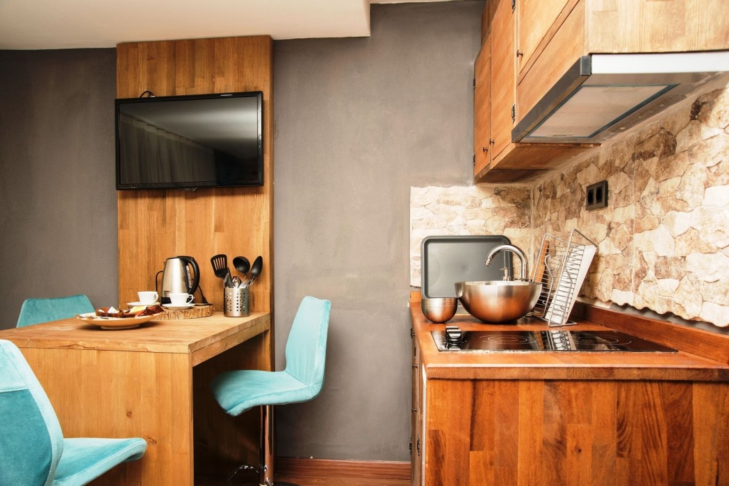 Cube Suites 56/100