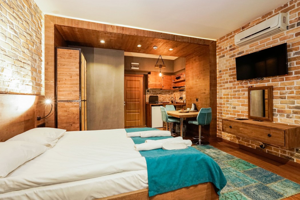 Cube Suites 49/100