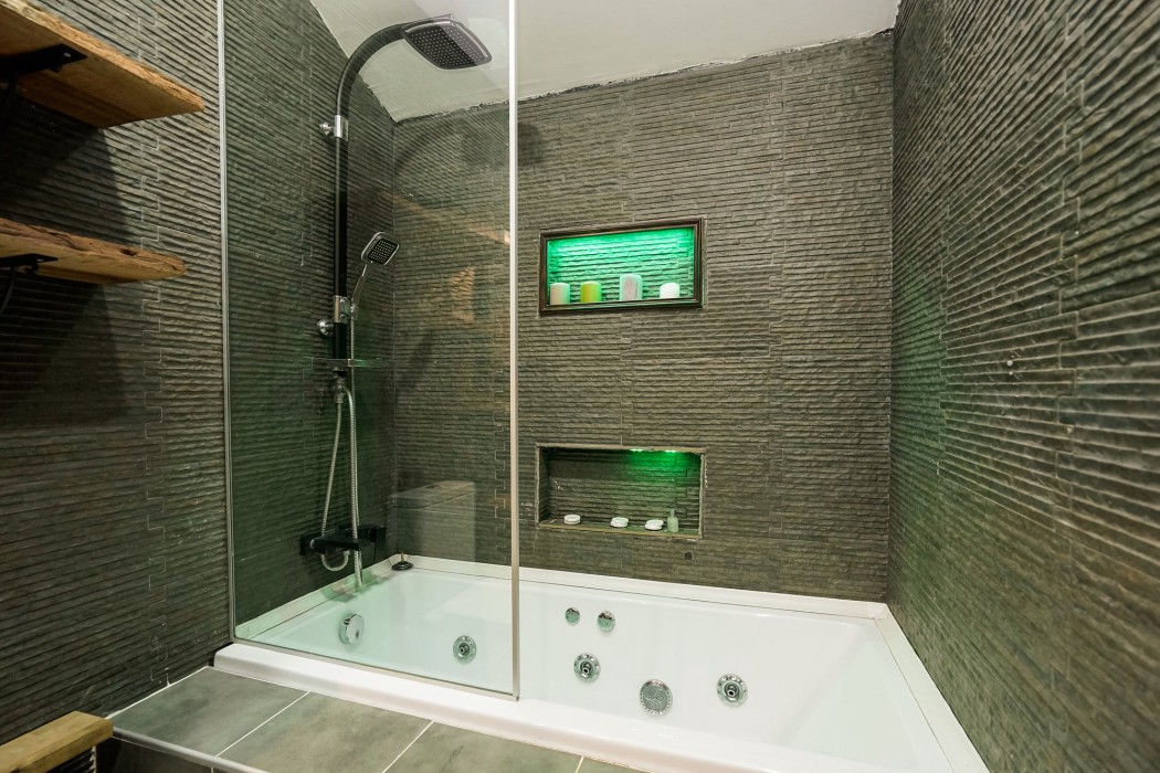 Cube Suites 39/100