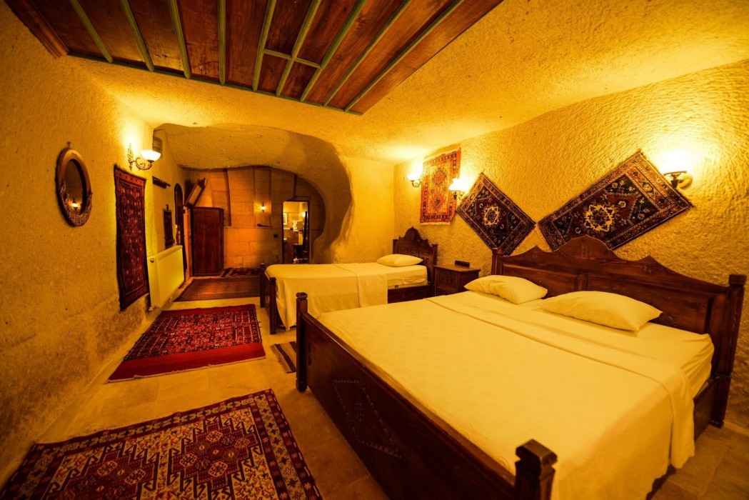 Vineyard Cave Hotel 55/98