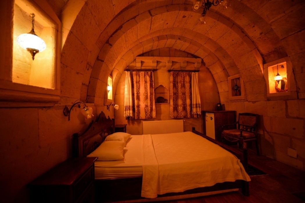 Vineyard Cave Hotel 53/98