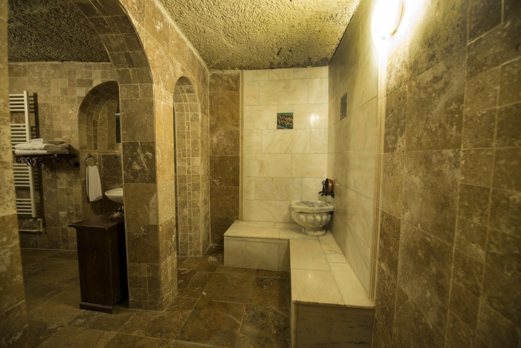 Vineyard Cave Hotel 57/98