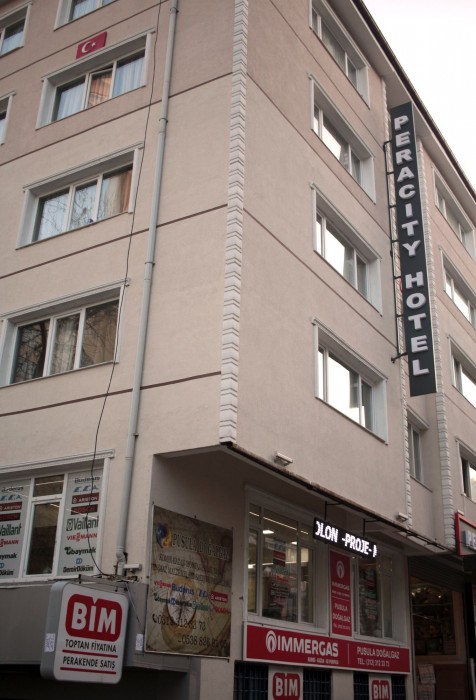 Peracity Hotel 36/99