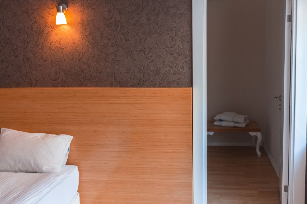 Peracity Hotel 28/99