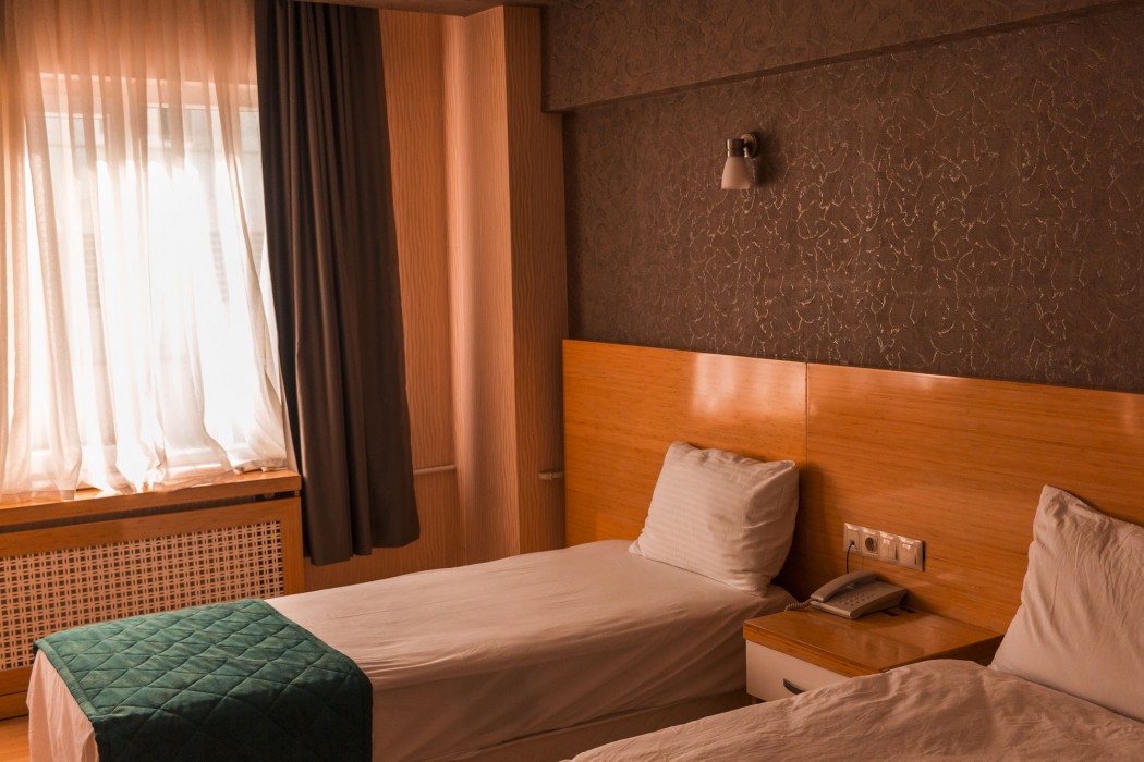 Peracity Hotel 43/99