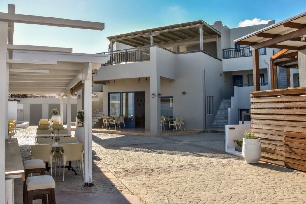 Yria Beach Hotel 34/61