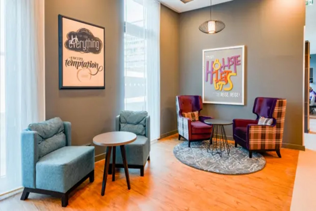 Lobby at Premier Inn Mannheim City Centre Hotel, MANNHEIM