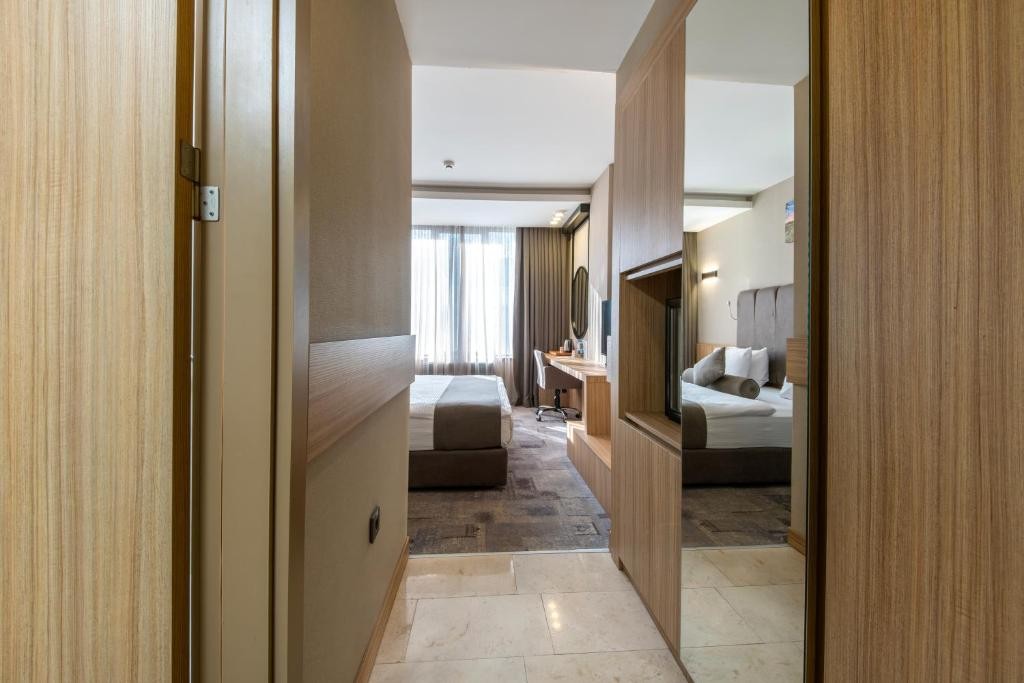 Baskent Center Hotel 21/61