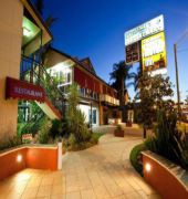 Cattlemans Country Motor Inn & Serviced Apartments 1/23