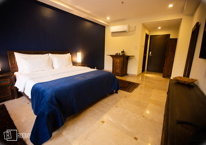 Roomy Signature Hotel 16/40