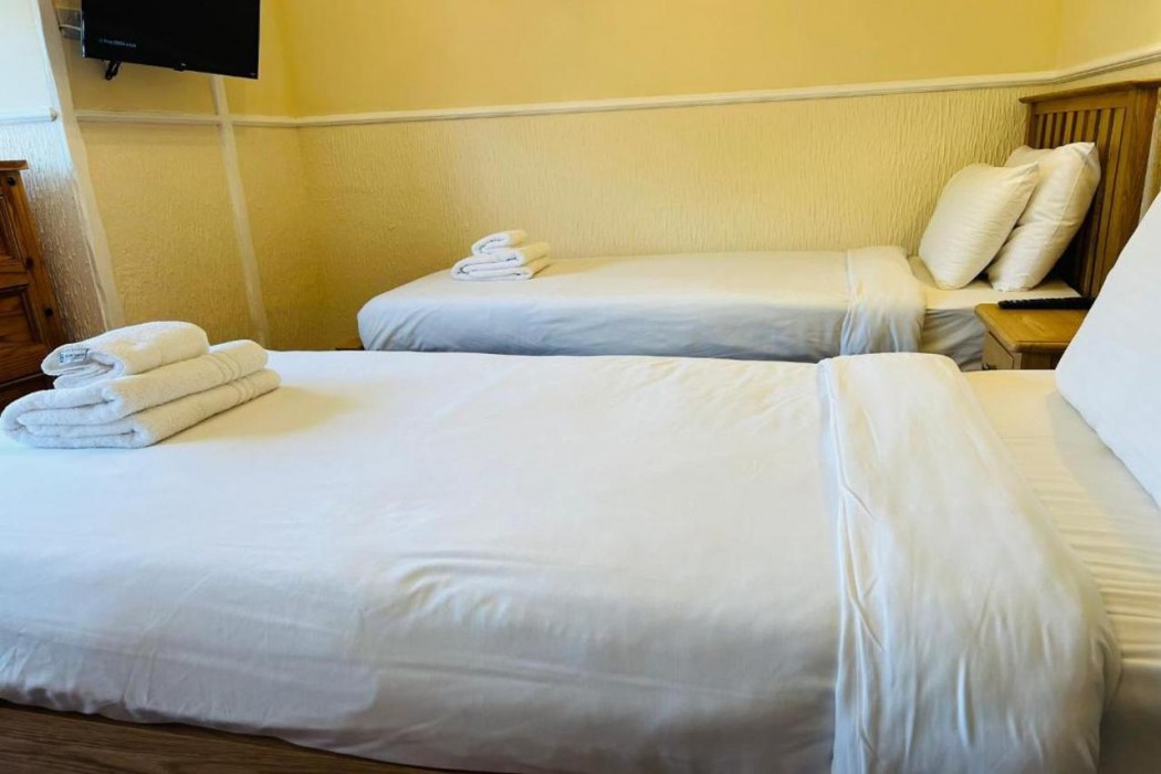 OYO Rothwell House Hotel 10/19