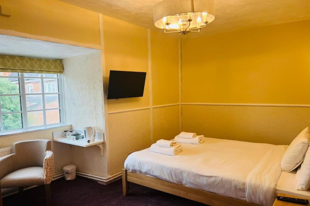 OYO Rothwell House Hotel 7/19