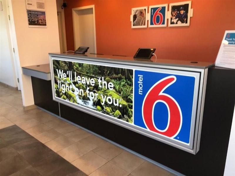 Motel6 Concord, CA 24/38