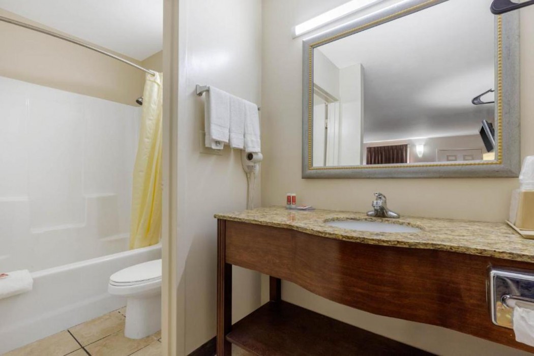 Econo Lodge Gaffney 12/34