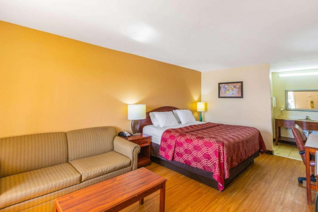Econo Lodge Gaffney 6/34