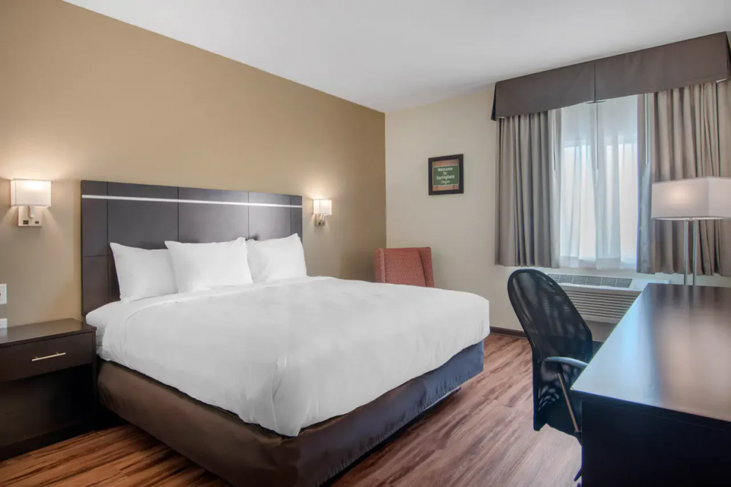 Econo Lodge Inn & Suites Springfield Main Street 11/63