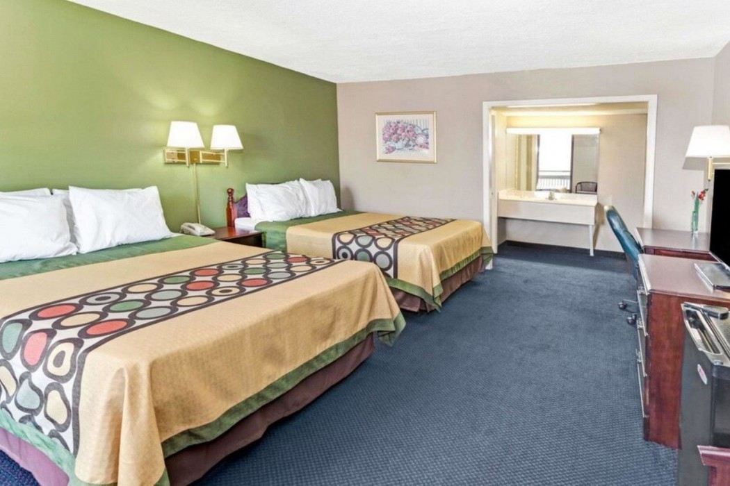 Super 8 By Wyndham Carrollton Ga 10/15