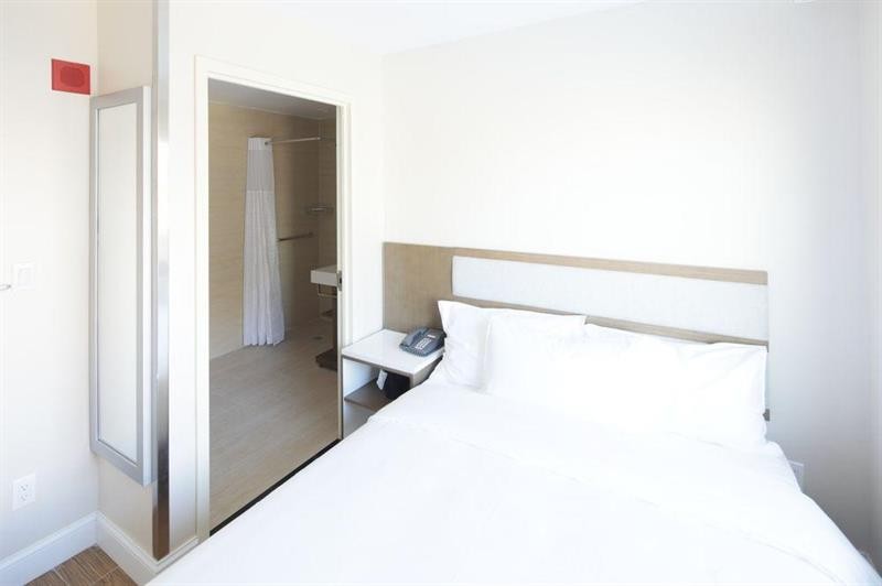 Mayflower Boutique Hotel 23/33