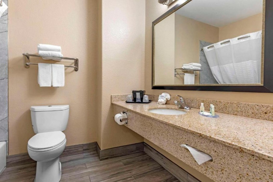 Quality Inn & Suites Groesbeck North 11/24