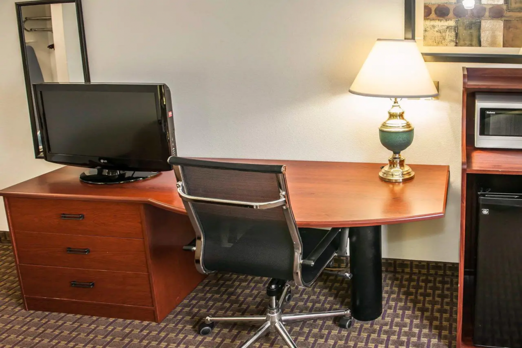 Sleep Inn South Bend Airport 9/25