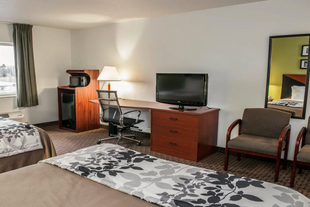 Sleep Inn South Bend Airport 12/25