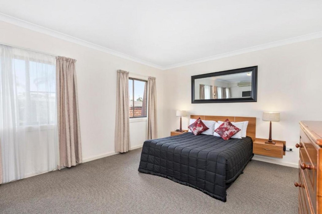 Comfort Inn Centrepoint 3/8