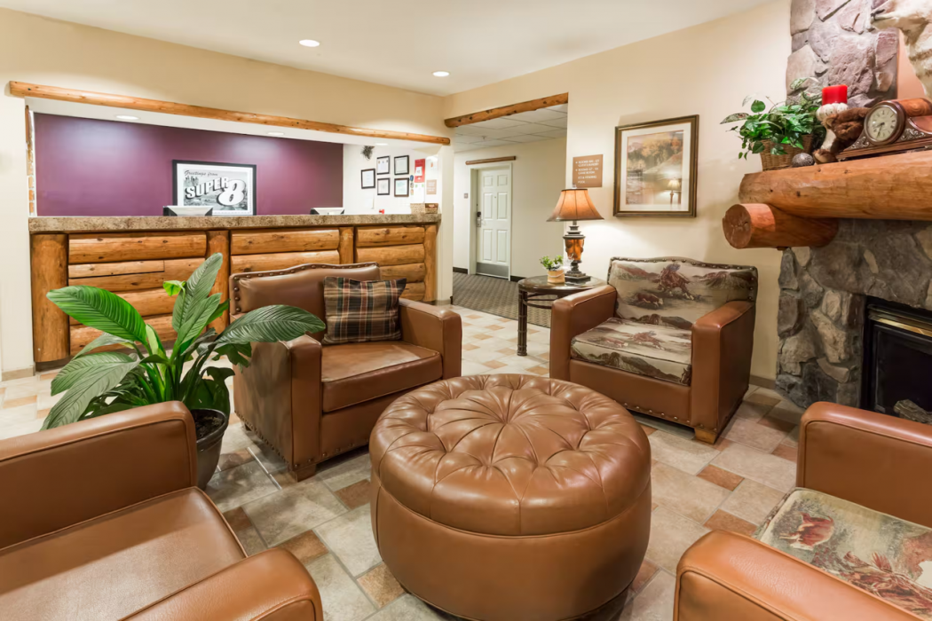 Super 8 By Wyndham Wheatland Wyoming 6/24