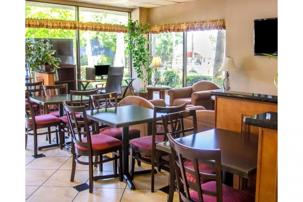 Quality Inn Riverside Near UCR and Downtown 25/32
