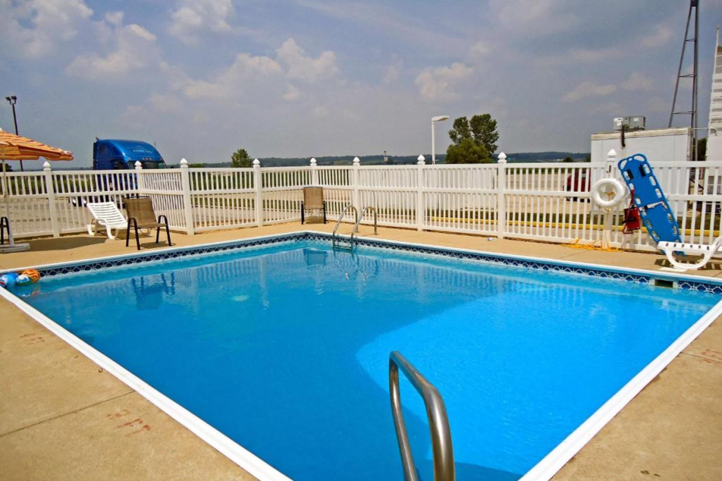 Motel6 Dale, IN 34/45