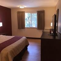Evergreen Inn Suites Portland 28/48