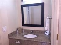Evergreen Inn Suites Portland 22/48