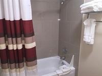Evergreen Inn Suites Portland 23/48